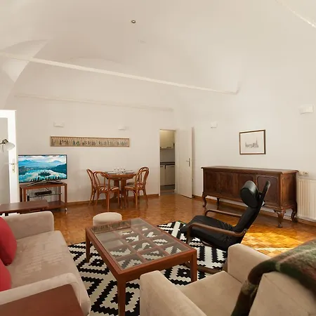 Charming Apartment Laura Tour As Ljubljana By Town Hall Exterior photo