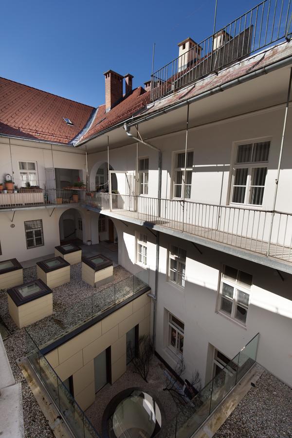 Apartment Charming Laura Tour As By Town Hall Ljubljana