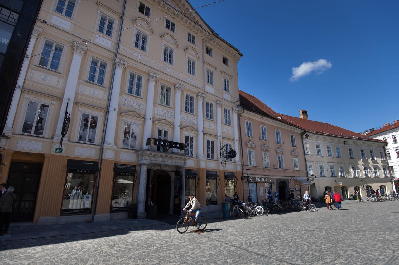 Charming Laura Tour As By Town Hall * Ljubljana